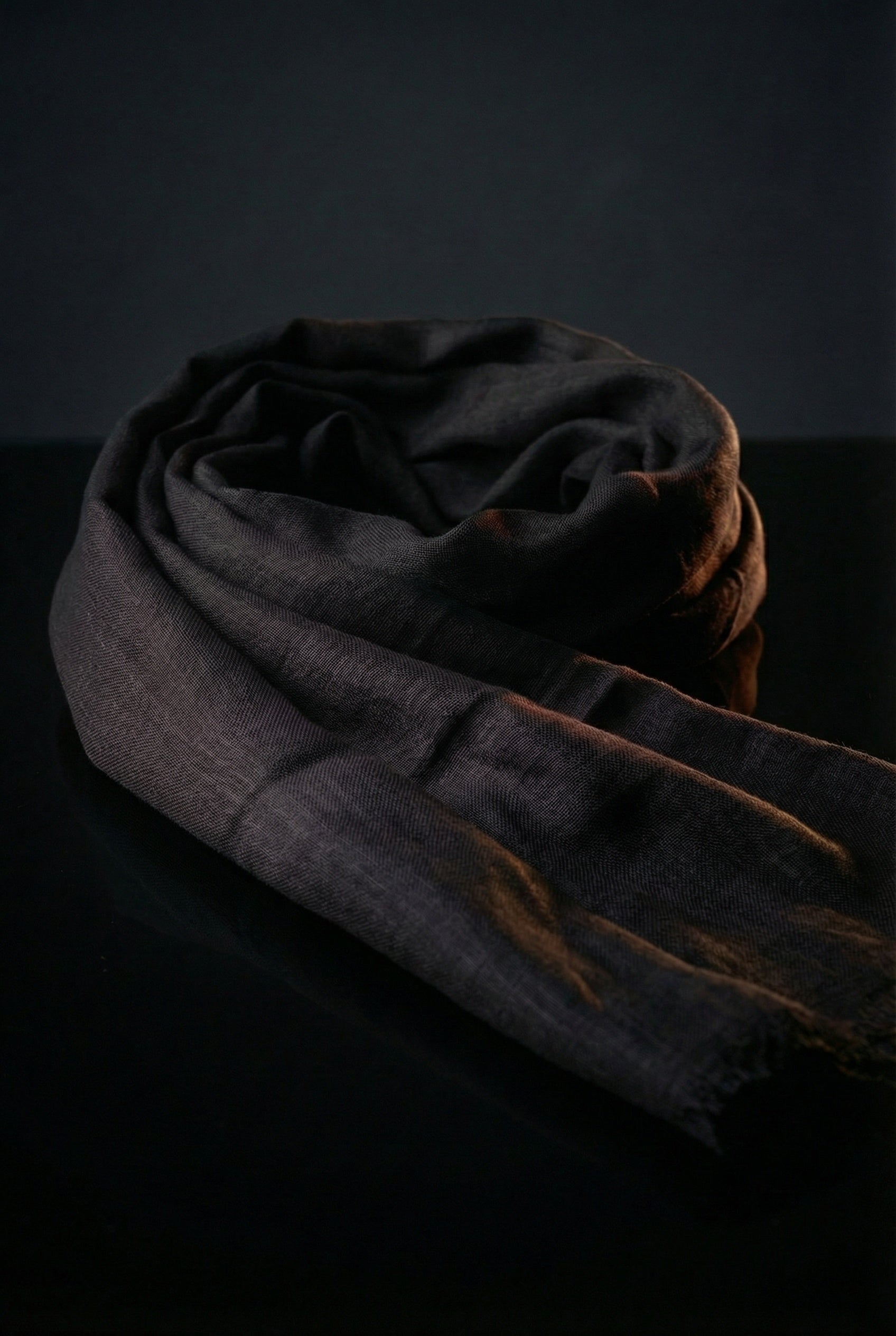 Original Smoke Black Tagelmust | Lightweight Nomad Travel Scarf – DUNZ