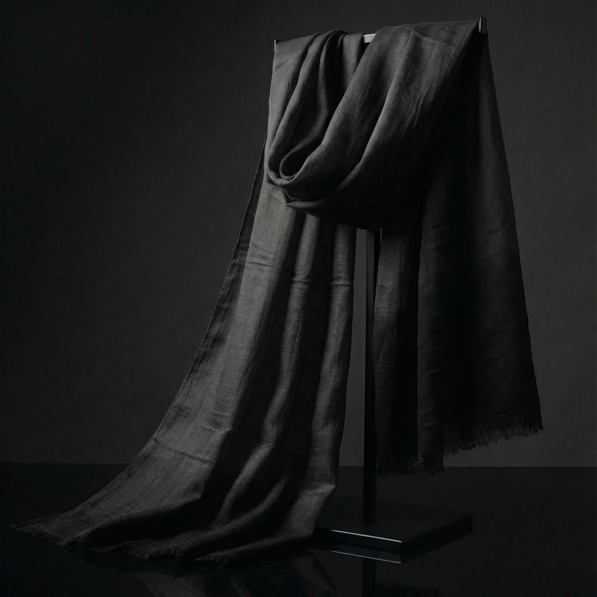Original Smoke Black Tagelmust | Lightweight Nomad Travel Scarf – DUNZ