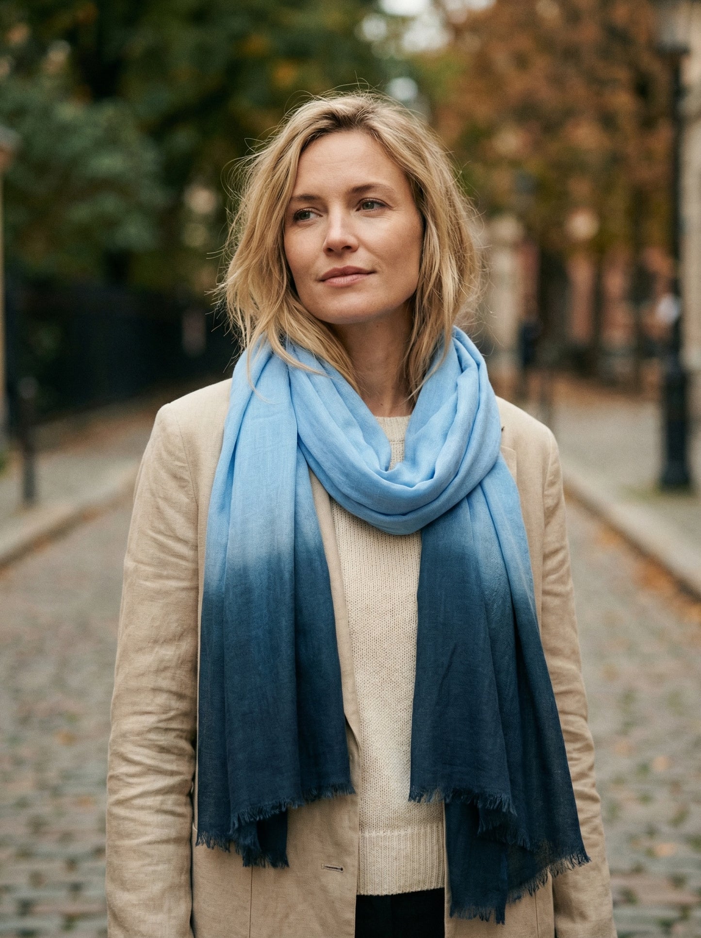 Tagelmust, gefärbt in Hellblau | Leichter Nomaden-Reiseschal